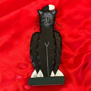 Wood black cat with white paws $ tip tail metal wire whiskers Ohio wholesale Inc